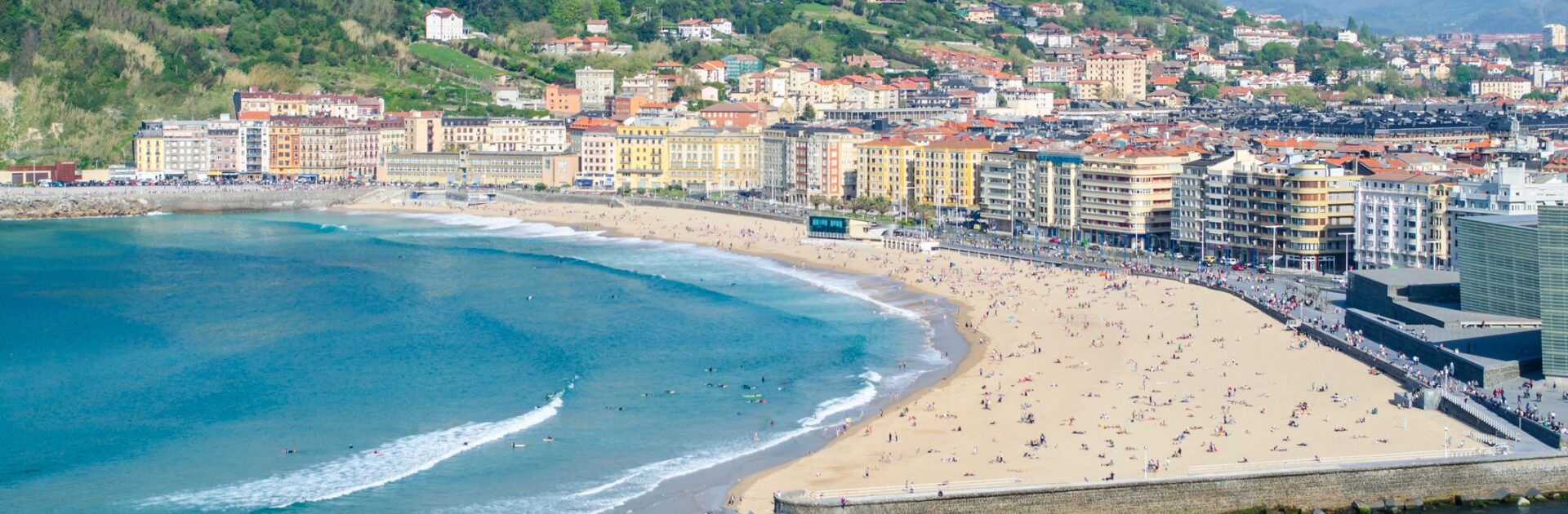 Los mejores apartamentos turísticos playa de zurriola en San Sebastián
