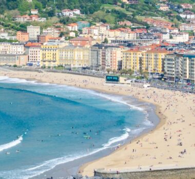 Los mejores apartamentos turísticos playa de zurriola en San Sebastián